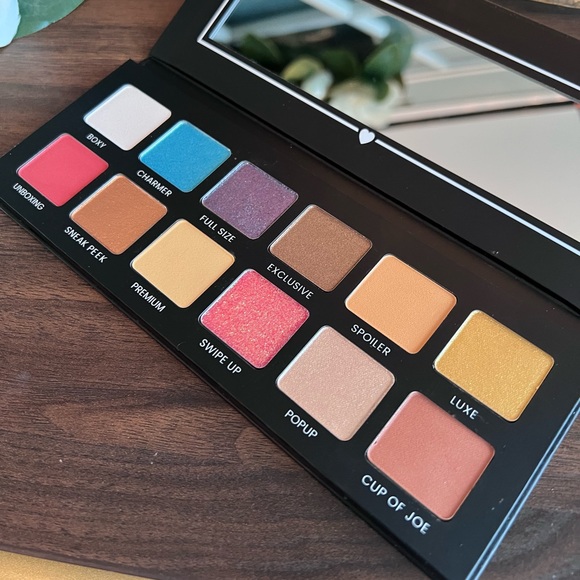 Boxycharm Hello, Charmer Eyeshadow Palette - Picture 2 of 2